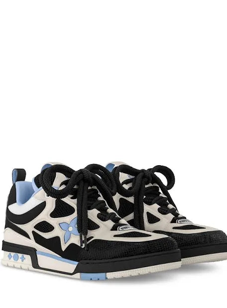 LVT : Light blue/black skates