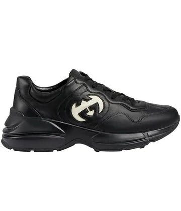 GC : BLACK SNEAKERS