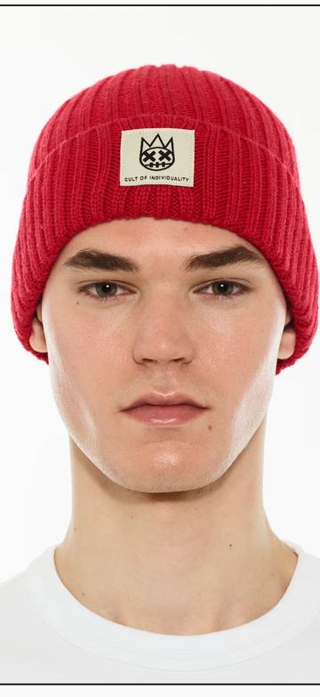 CULT OF INDIVIDUALITY: KNIT HAT ROUGE RED